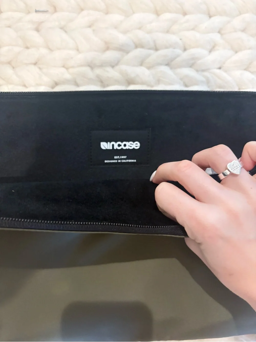 Incase 13 compact